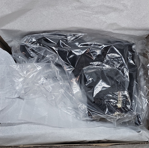 TOMMY HILFIGER Women's Black Suede Imiera Zippered Ankle Boots Size 9.5 NEW - Picture 11 of 11